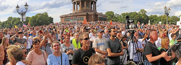 Major demonstration Berlin invites Europe - A celebration of peace and freedom Berlin 29 August