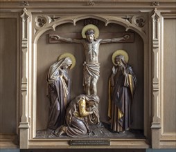 Reredos altar carved figures Jesus Christ church of Saint Peter and Saint Paul, Aldeburgh, Suffolk,
