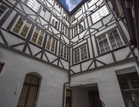 Historic courtyard of an old town house, Nuremberg, Middle Franconia, Bavaria, Germany, Europe