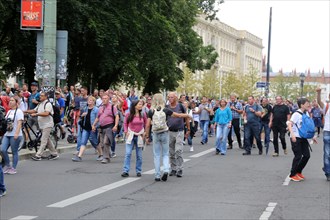 Berlin: The planned lateral thinkers' demonstration for peace and freedom against the corona