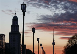 Evening atmosphere at Frankfurter Allee and the television tower, Berlin, 29/03/2021
