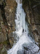 With a free fall height of approx. 9 metres, it is the highest natural waterfall in Saxon