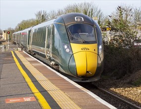 GWR Intercity Express train arriving at platform Chippenham railway station, Wiltshire, England,