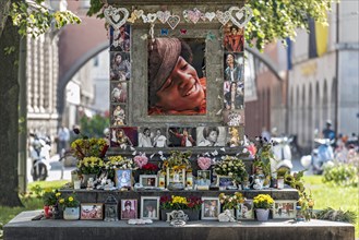 Pictures, hearts, flowers at cult site in memory of pop singer Michael Jackson, memorial at