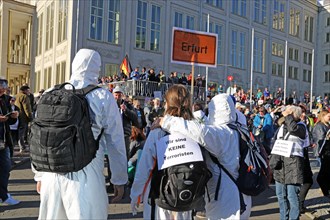 Large demonstration in Leipzig against the federal government's corona policy. Bodo Ramelow links