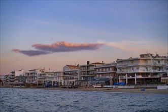View of beach, beach promenade, Peraia, also Perea, evening light, Thessaloniki, Macedonia, Greece,
