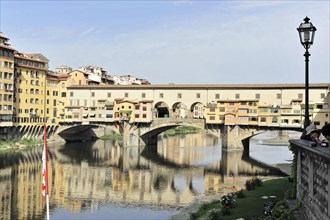 Bridge over the Arno, Ponte Vecchio, 14th century, Florence, Tuscany, Italy, Europe