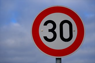 Traffic sign Permitted speed limit 30 km/h, North Rhine-Westphalia, Germany, Europe