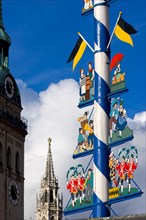 May pole on Viktualienmarkt and Church St Peter, Munich, Bavaria, Germany, Europe