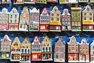 Canal houses as souvenir, magnet, magnetic, souvenir, fridge magnet, symbolic, city trip, holiday,