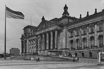 Reichstag building and German flag in May 1991, Platz der Republik, Berlin, Germany, Europe