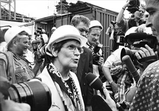 The then President of the Bundestag, Rita Suessmuth, talking to journalists in 1997 in front of the