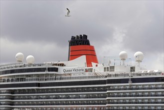 Cruise ship Queen Victoria, built 2007, 1990 passengers, at the quay of Karakoey, Istanbul Modern,