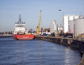 Ship and dockside industry, River Yare, Yarmouth, England, United Kingdom, Europe