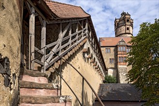 Fortifications, battlements at the Zwinger, Zinzendorfbau, keep, castle tower, Ronneburg Castle,