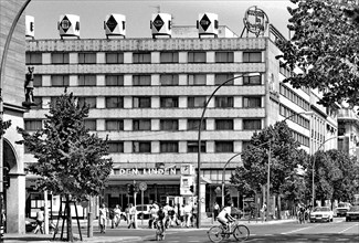 Hotel Unter den Linden in July 1995, Friedrichstrasse corner Unter den Linden, Mitte district,