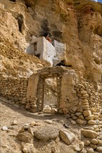 Cave appartments, Garphu, Kingdom of Mustang, Nepal, Asia