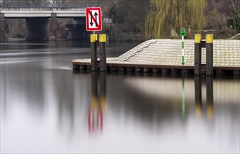 Long exposure, lock canal on the Spree in Berlin-Charlottenburg, Berlin, Germany, Europe