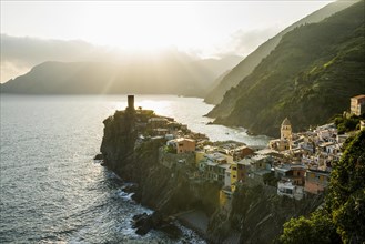 Village with colourful houses by the sea, sunset, Vernazza, UNESCO World Heritage Site, Cinque