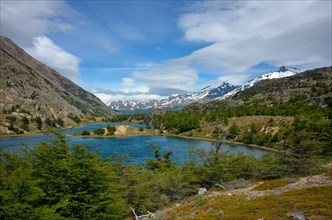 Unspoilt nature with lakes, mountains and glaciers on the Circuito Azara, Perito Moreno National