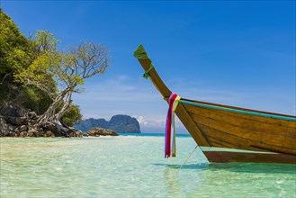 Bamboo Island, boat, wooden boat, longtail boat, bay, sea bay, sea, ocean, Andaman Sea, tropics,