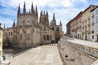 Cathedral of the Virgin Mary, Leon, church, sacred building, building, old town, city centre,