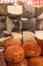 Weekly market, market stall, market sale of cheese, Asciano, Tuscany, Italy, Europe