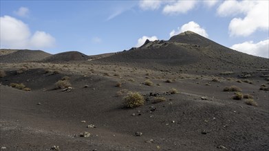Hiking trail to the Caldera del Corazoncillo, Parque Natural de Los Volcanes, Lanzarote, Canary