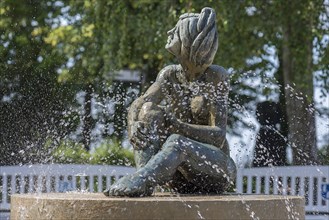 Female fountain figure on the promenade in Kuehlungsborn, Mecklenburg-Vorpommern, Germany, Europe