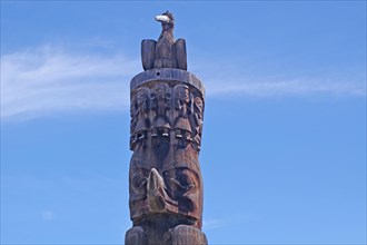 Toteem of the First Nation, mysticism, eagle, figures, Stewart Cassiar Highway, Brittish Columbia,