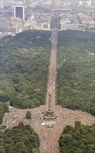 Aerial view of the Victory Column during the Love Parade. Under the motto One World one Future,
