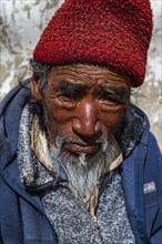 Old man in Lo Manthang, Kingdom of Mustang, Nepal, Asia