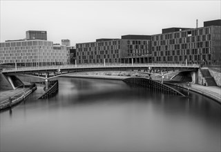 Black and white photography, long exposure, detail photo, Kronprinzenbruecke in the government