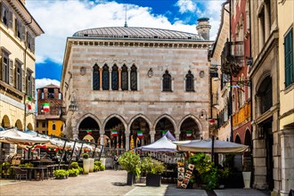 White and pink striped Loggia del Lionello in the finest Venetian Gothic style, 15th century in