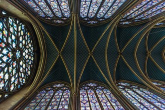 Interior view, Upper Chapel, Sainte-Chapelle, Ile de la Cite, Paris, France, Europe
