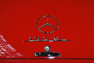 RETRO CLASSICS 2010, Stuttgart Trade Fair, close-up of the Mercedes-Benz logo and 190 SL emblem on