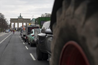 Vehicles block the Strasse des 17. Juni, in the background the Brandenburg Gate, taken as part of