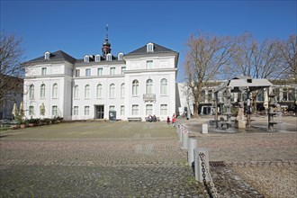 Museum of Pre- and Early History and Fountain House, Schlossbrunnen, Schlossplatz, Saarbruecken,