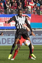 Football match, Jordan SIEBATCHEU Borussia Moenchengladbach in front fighting for the ball,