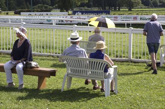 Visitors at the racecourse in Bad Harzburg, 21.07.2015