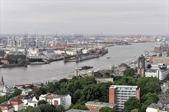 Dense city view with harbour activity and various ships, Hamburg, Hanseatic City of Hamburg,