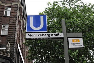 Street signs of the Hamburg underground station Moenckebergstrasse with direction indicator U3,