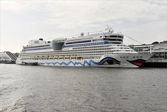 AIDAluna, cruise ship, year of construction 2009, 251, 89m long, The cruise ship AIDAblu lies in
