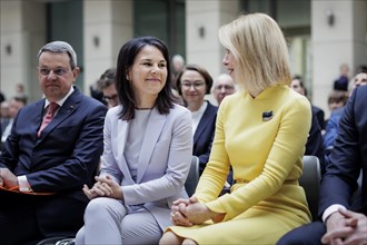 Annalena Baerbock (Alliance 90/The Greens), Federal Foreign Minister, and Katja Kallas, Prime