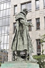 Statue of Mayor Carl Friedrich Petersen in Hamburg, bronze statue of a historical personality on a