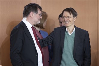 Wolfgang Schmidt, Head of the Federal Chancellery, and Karl Lauterbach, Federal Minister of Health,
