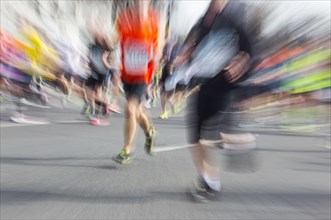 Runners at the Berlin half marathon, 03/04/2016