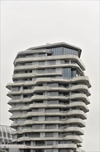 Marco Polo Tower residential tower block, Behnisch Architekten, Hafencity, Modern, curved tower