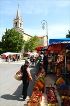 Weekly market in Bonnieux, Luberon, Vaucluse, Provence, France, Europe