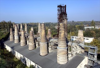 Aerial view of the shaft kiln battery in the Ruedersdorf Museum Park. The shaft kiln battery with